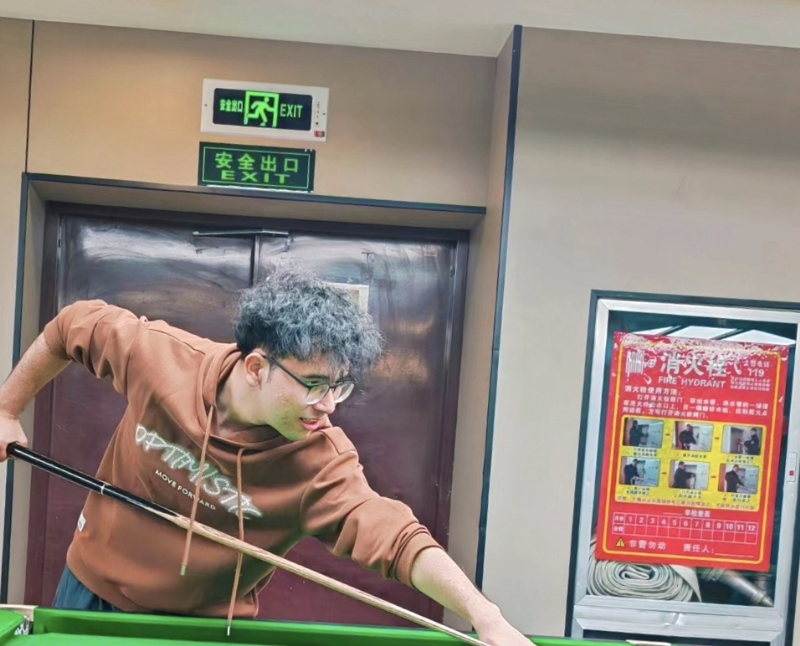 小鬼的第一张照片--银川闪婚服务中心